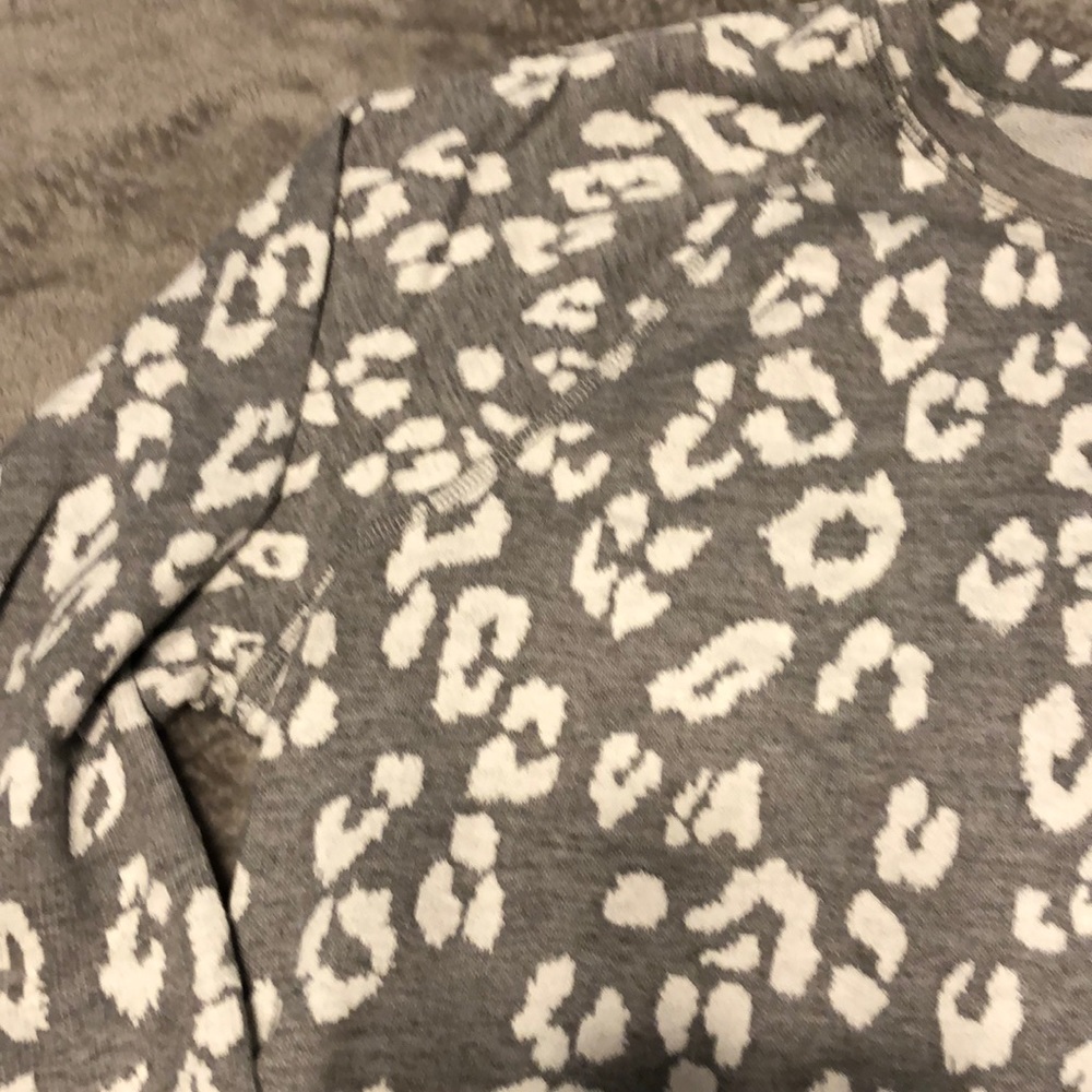 Pullover - Picture 3 of 3